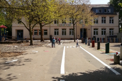 100